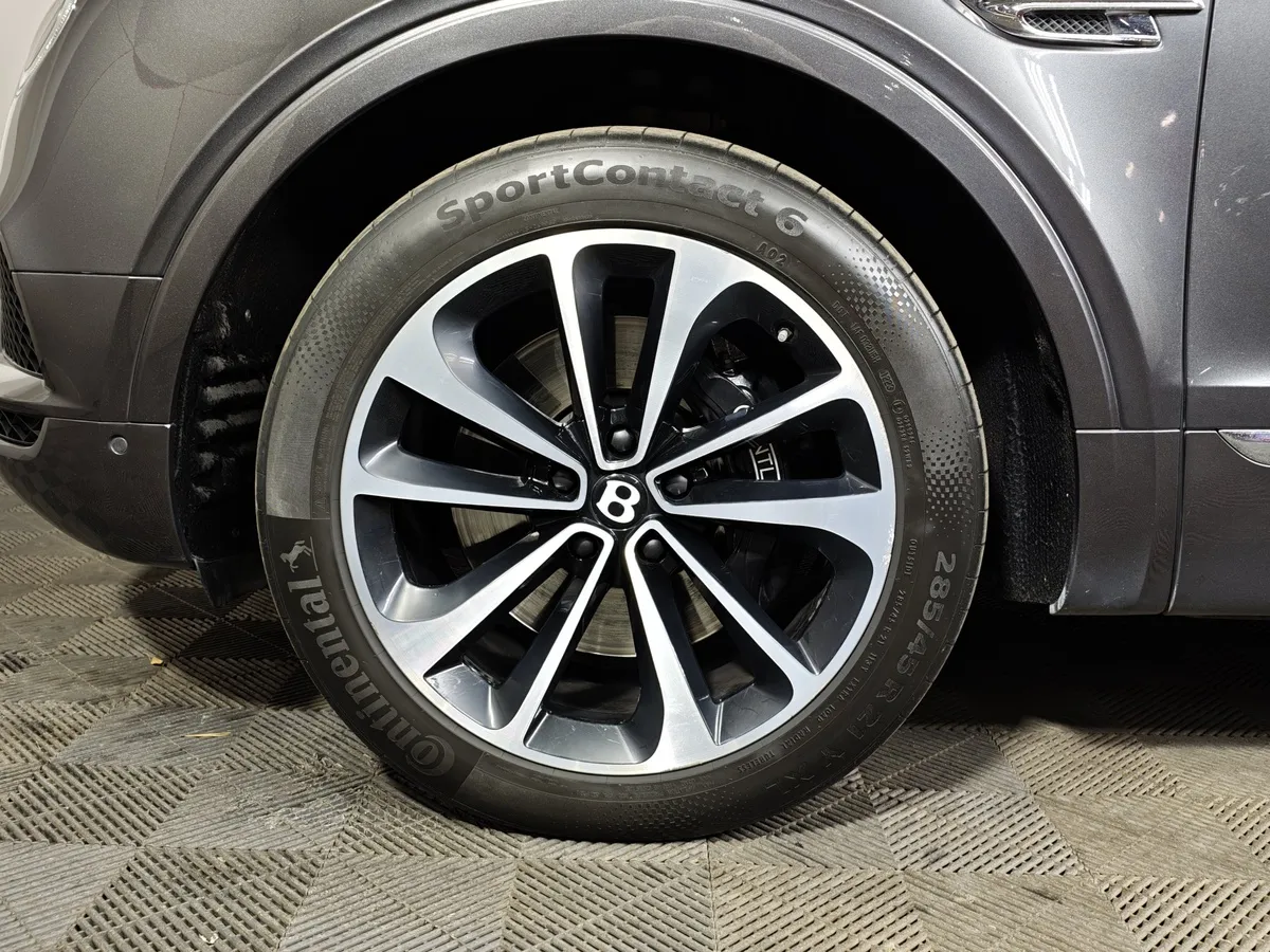 Bentley Bentayga 4.0 AT AWD (550 л.с.) Серый в АВИЛОН. Слайд №9