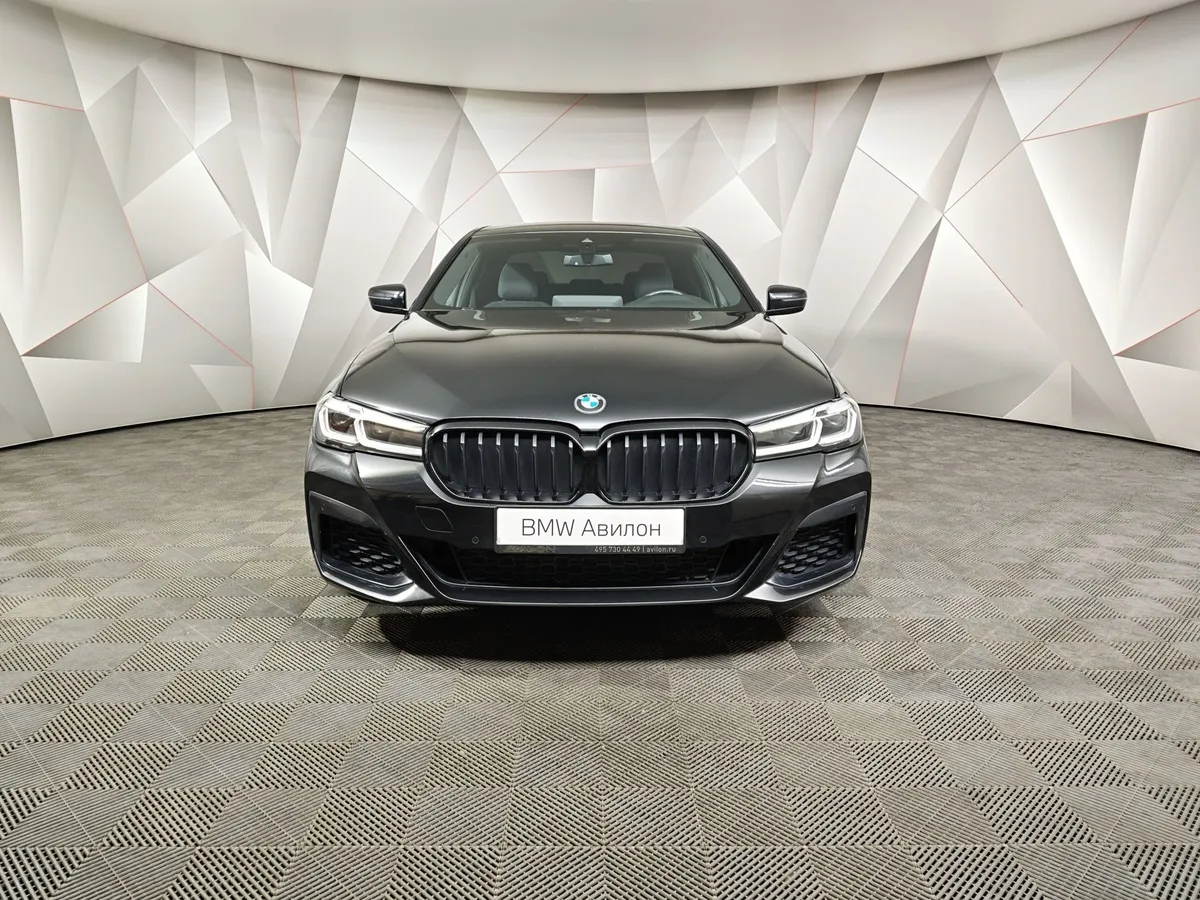 BMW 5 серия 520d xDrive Steptronic (190 л.с.) Base (Локальная сборка) Черный в АВИЛОН. Слайд №3