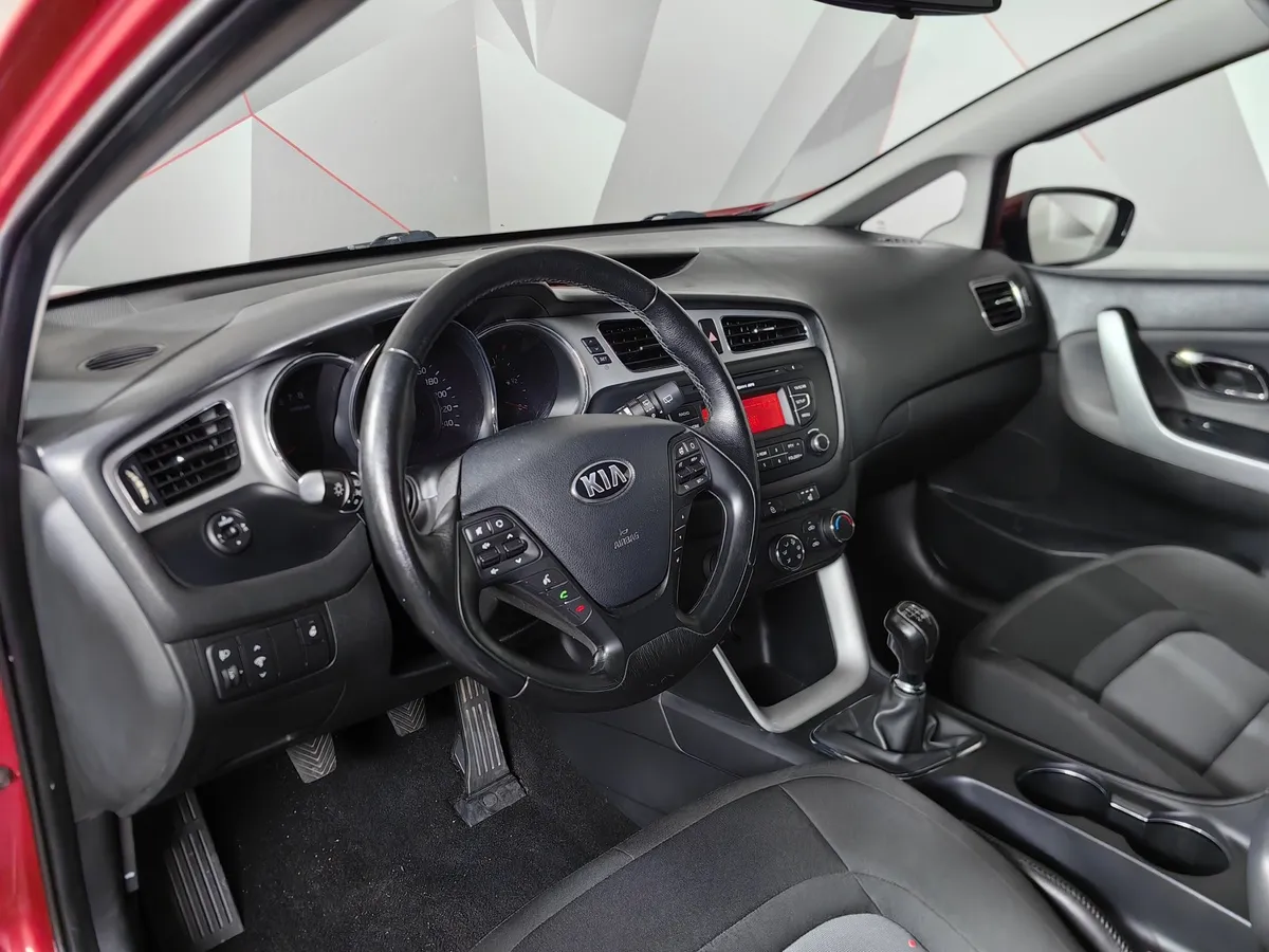 Kia Ceed 1.6 MT (130 л.с.) Classic Красный в АВИЛОН. Слайд №19