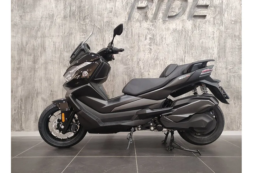 АВИЛОН - VOGE SR4 Max 350 см³ (28 л.с.) (28) 350 Черный - slide 2
