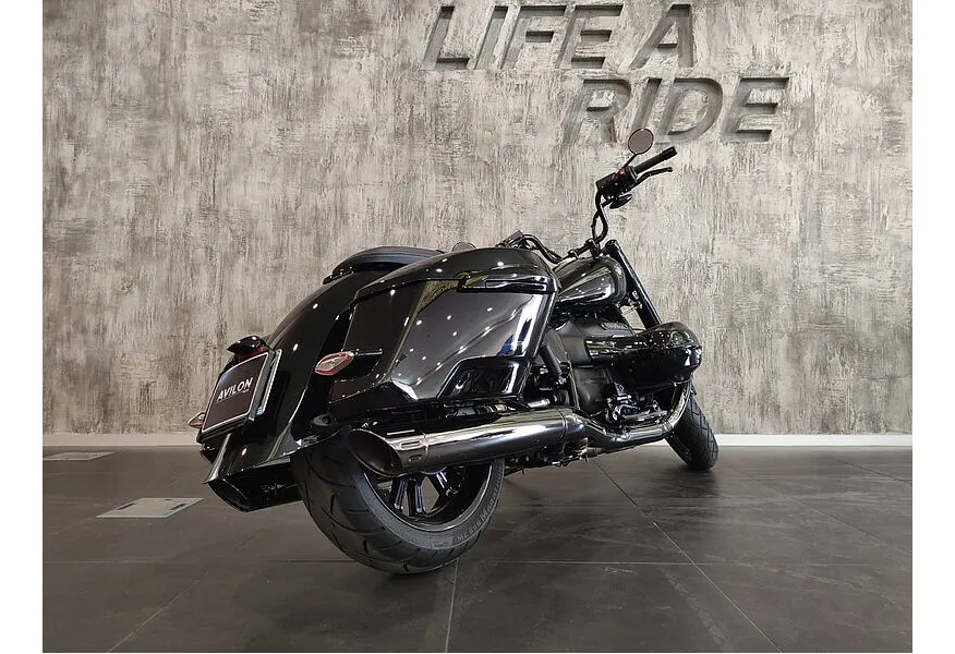 АВИЛОН - BMW Motorrad R 18 R 18 1800 см³ 1800 Черный - slide 0