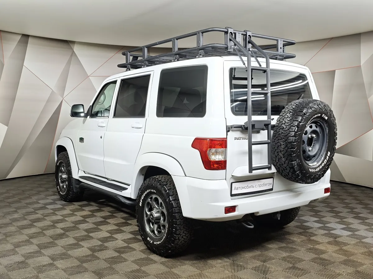 УАЗ Patriot 2.7 MT 4WD (150 л.с.) Максимум Белый в АВИЛОН. Слайд №4