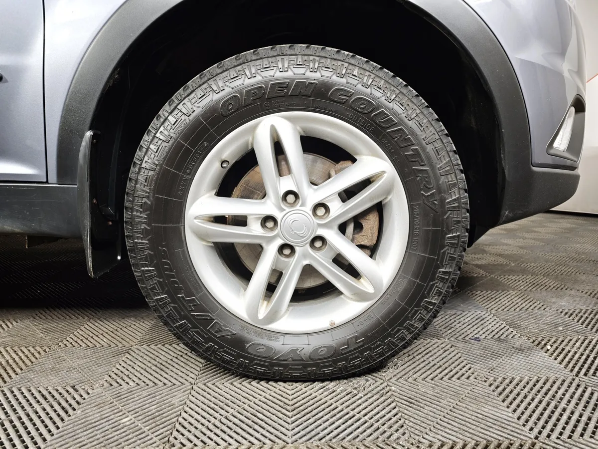 SsangYong Actyon 2.0 AT (149 л.с.) Серый в АВИЛОН. Слайд №9