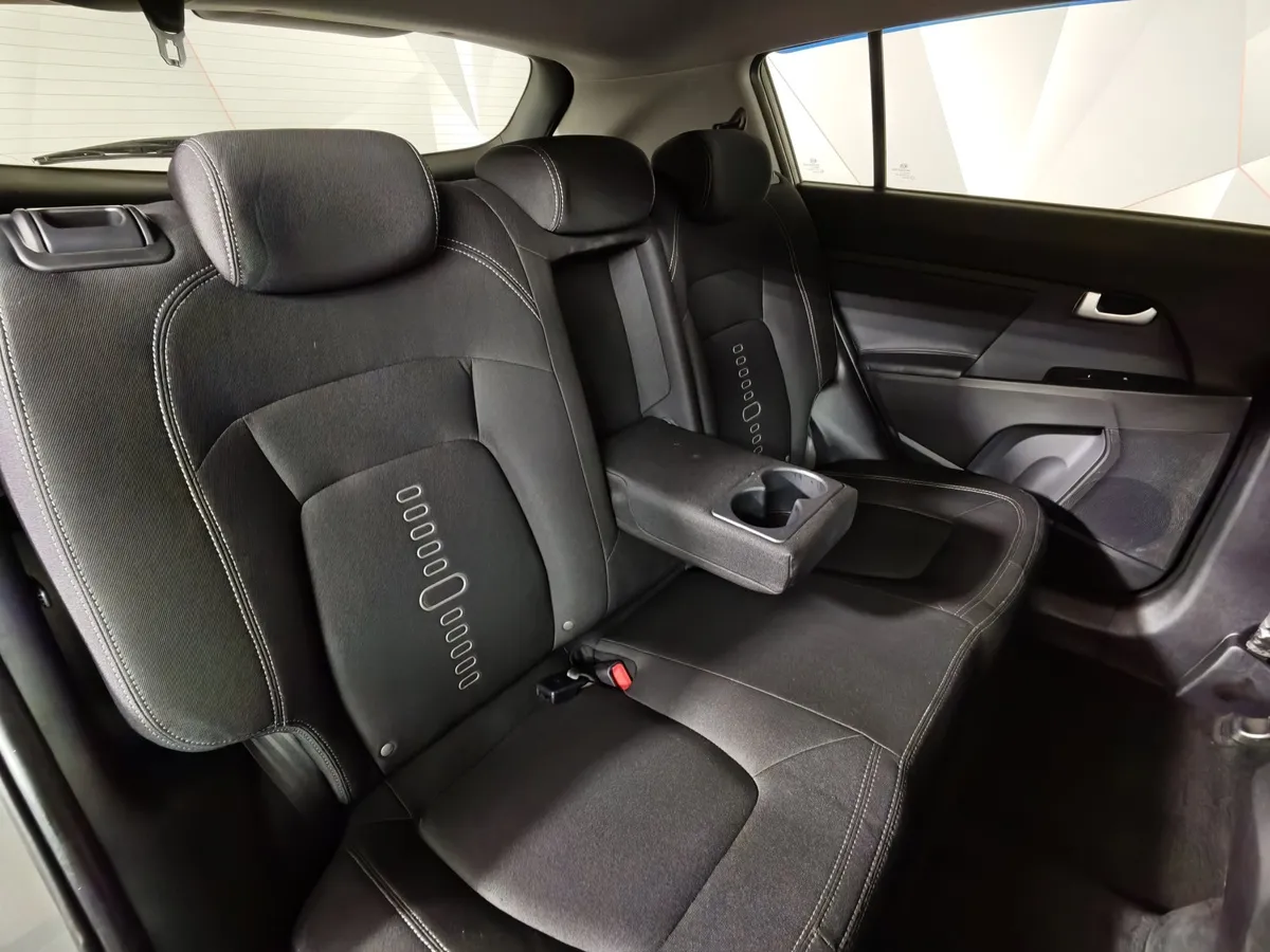 Kia Sportage 2.0 TD AT 4WD (136 л.с.) Серый в АВИЛОН. Слайд №16