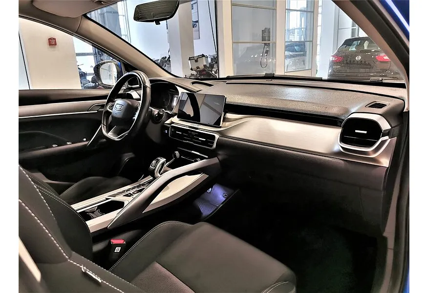 Geely Coolray 1.5T 7DCT 2WD (150 л.с.) Comfort Синий в АВИЛОН. Слайд №13