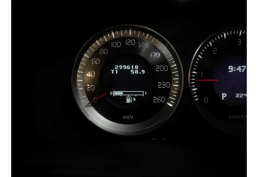 АВИЛОН - Volvo XC70 2.4 D4 Geartronic AWD (163 л.с.) Коричневый - slide 15
