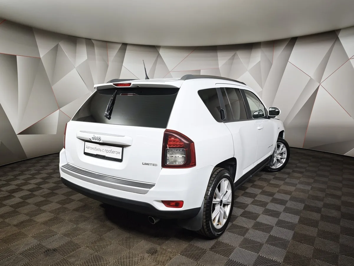 Jeep Compass 2.4 AT AWD (170 л.с.) Limited Белый в АВИЛОН. Слайд №2