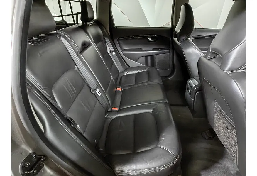 Volvo XC70 2.4 D5 Geartronic AWD (205 л.с.) Коричневый в АВИЛОН. Слайд №15