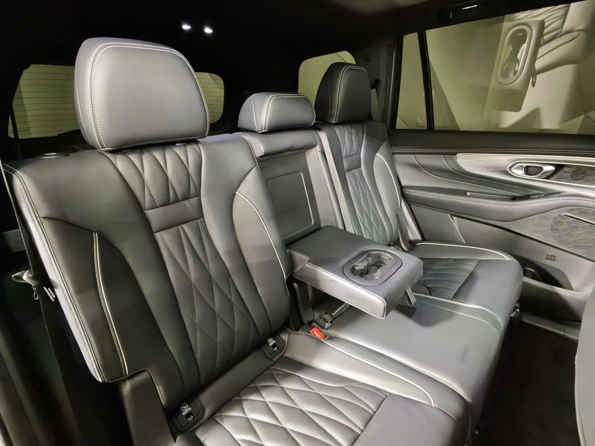 GAC GS8 2.0 AT 4WD (190 л.с.) GL Серый в АВИЛОН. Слайд №17