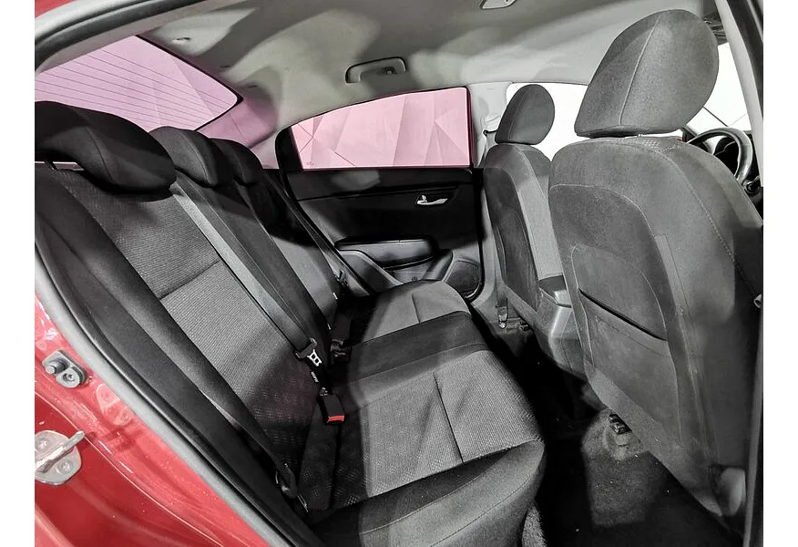 Kia Rio 1.6 AT (123 л.с.) Красный в АВИЛОН. Слайд №17