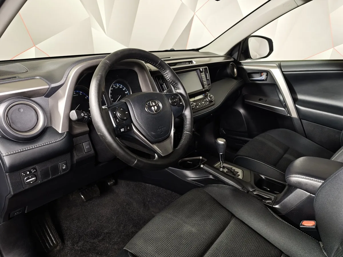 Toyota RAV4 2.0 CVT (146 л.с.) Красный в АВИЛОН. Слайд №18