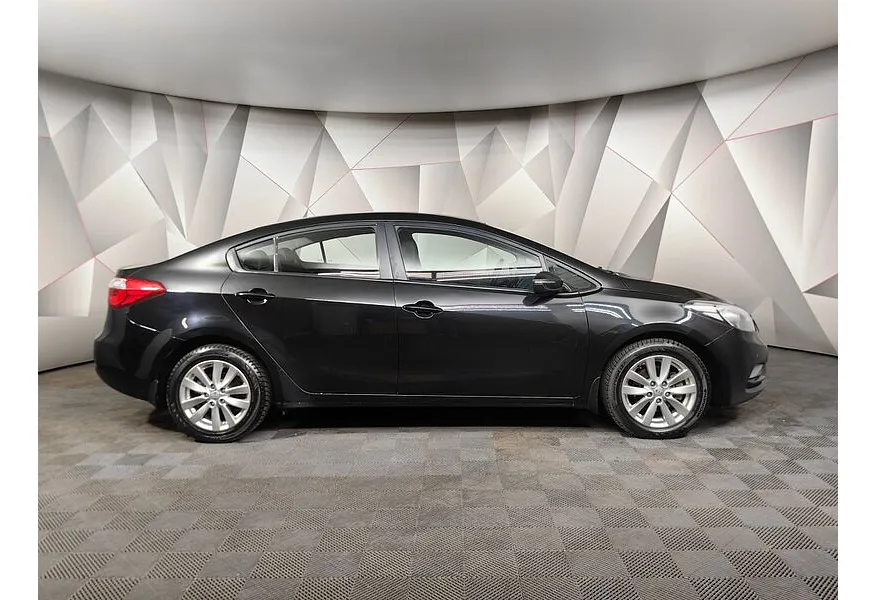 Kia Cerato 1.6 AT (130 л.с.) Черный в АВИЛОН. Слайд №6