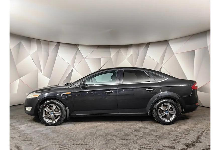 Ford Mondeo 1.6 MT (125 л.с.) Черный в АВИЛОН. Слайд №5