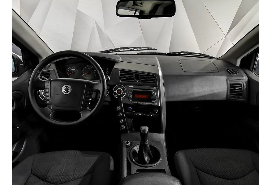 SsangYong Kyron 2.0 Xdi MT 4WD (141 л.с.) Серый в АВИЛОН. Слайд №14