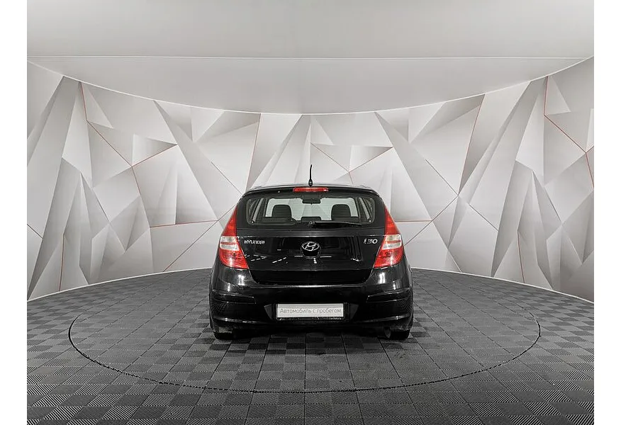 Hyundai i30 1.5 AT (110 л.с.) Elegance Черный в АВИЛОН. Слайд №8