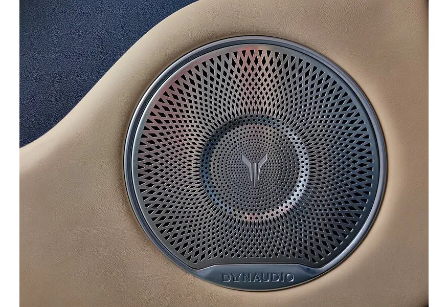 Voyah Free 1.5 AT AWD (694 л.с.) Черный в АВИЛОН. Слайд №23