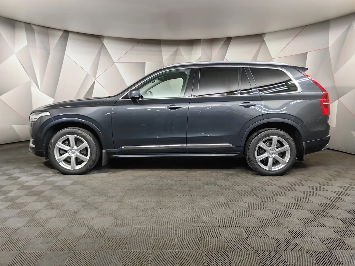 Volvo XC90 2.0 B5 mild hybrid AT AWD (7 мест) (250 л.с.) Ultra Bright Серый в АВИЛОН. Слайд №5