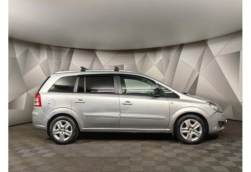 Opel Zafira 1.8 MT (140 л.с.) Серебристый в АВИЛОН. Слайд №6