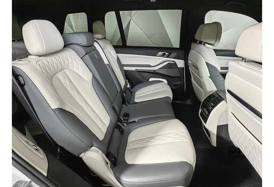 BMW X7 xDrive40d Steptronic (340 л.с.) Белый в АВИЛОН. Слайд №14 BMW X7 xDrive40d Steptronic (340 л.с.) Белый в АВИЛОН. Слайд №14