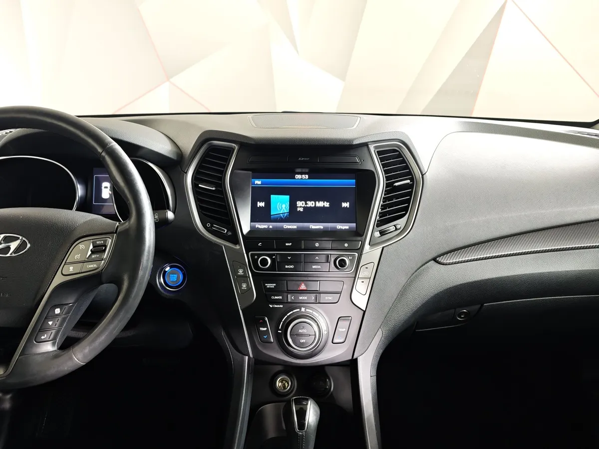Hyundai Santa Fe 2.4 AT 4WD (175 л.с.) High-tech Черный в АВИЛОН. Слайд №15
