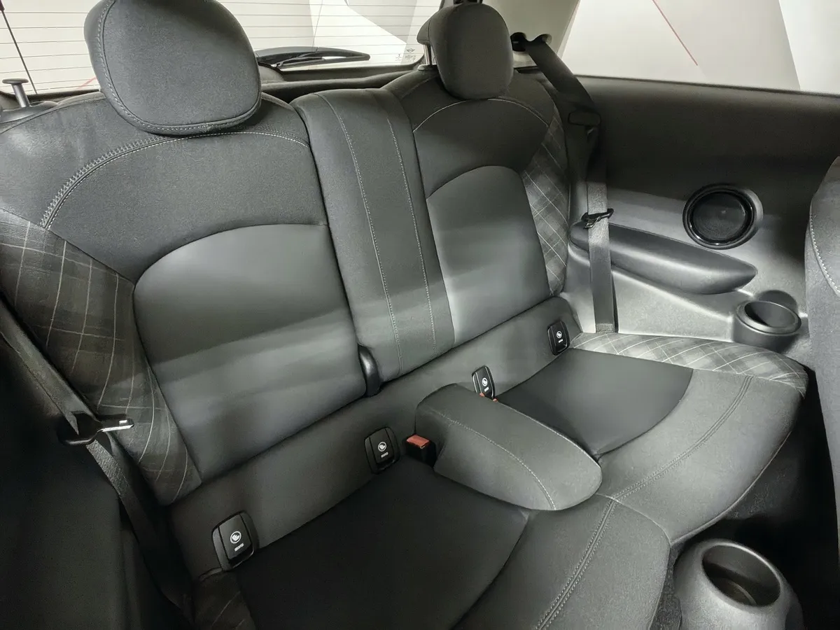 MINI 3 двери Cooper S 2.0 AMT (192 л.с.) Синий в АВИЛОН. Слайд №14