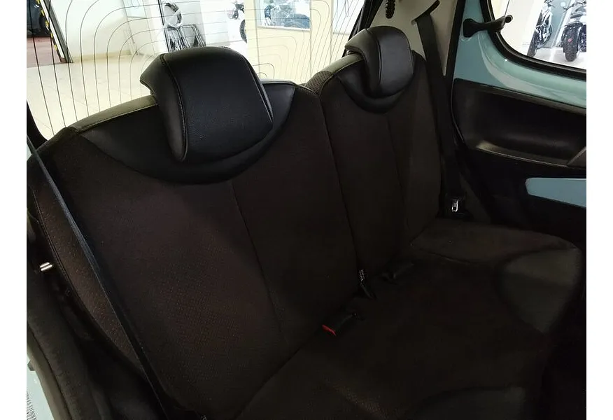 Citroen C1 1.0 MT (68 л.с.) Голубой в АВИЛОН. Слайд №16