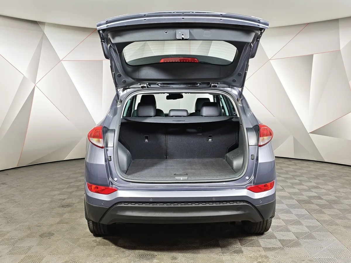Hyundai Tucson 2.0 AT 4WD (150 л.с.) Dynamic Серый в АВИЛОН. Слайд №12