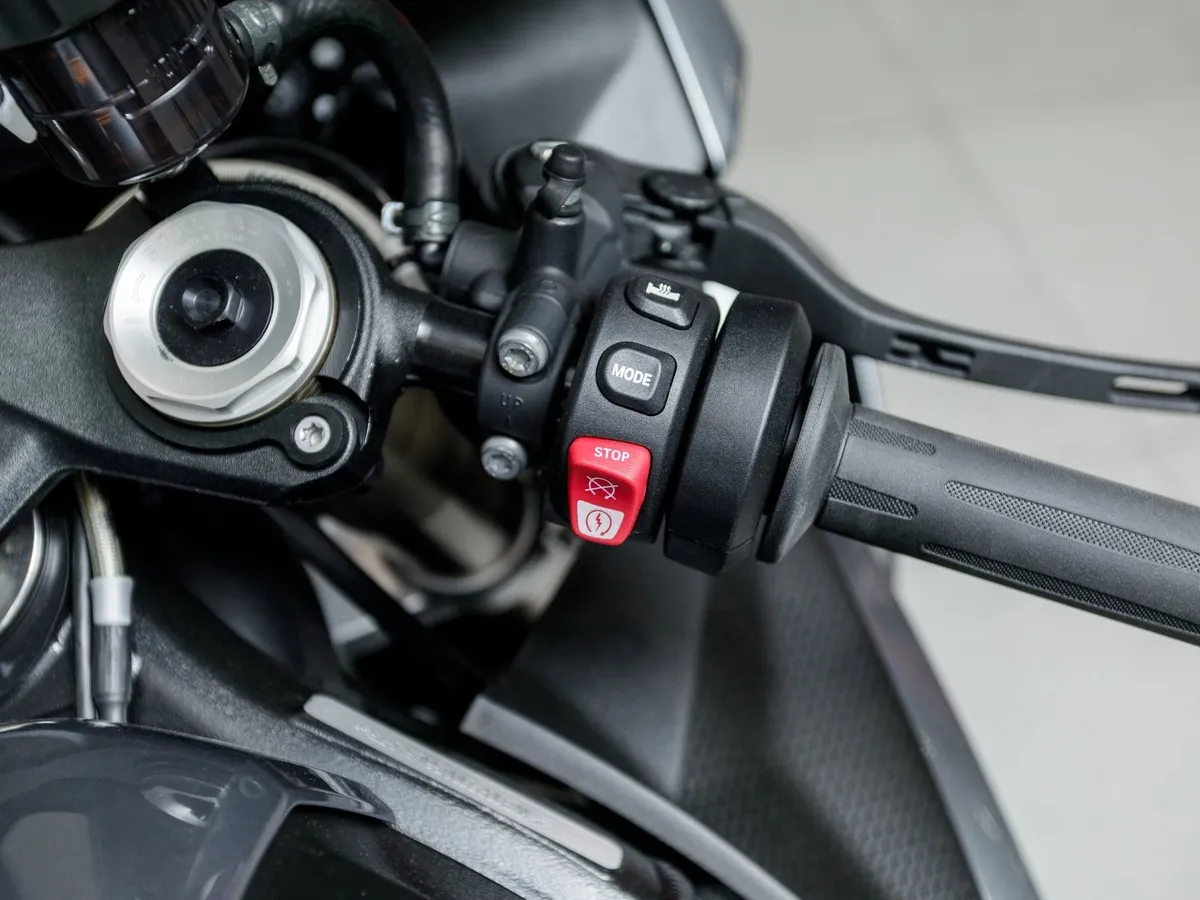 BMW Motorrad S 1000 RR S 1000 RR 999 см³ (199) 999 Синий в АВИЛОН. Слайд №8