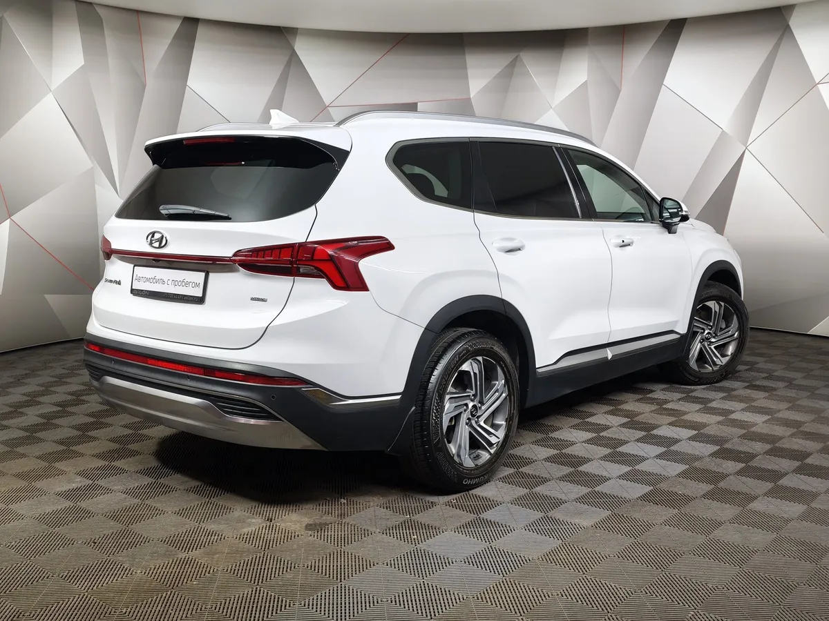 Hyundai Santa Fe 2.5 AWD 6AT (7 мест) (180 л.с.)   Prestige + Smart Sense Белый в АВИЛОН. Слайд №2