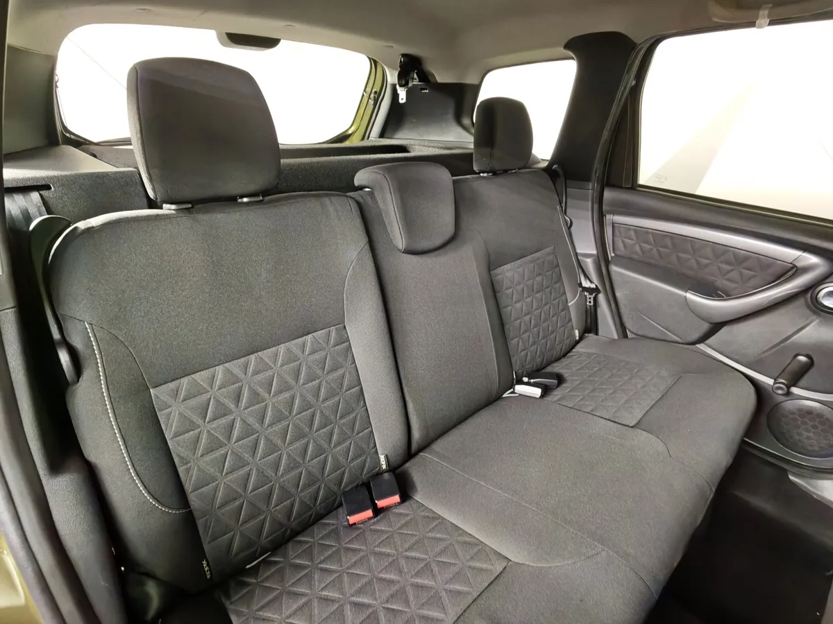 Renault Duster 2.0 MT 4x4 (143 л.с.) Зеленый в АВИЛОН. Слайд №17