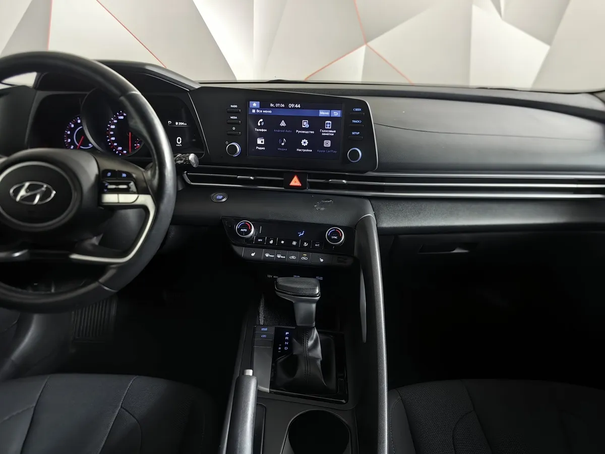 Hyundai Elantra 1.6 AT (128 л.с.) Comfort Серый в АВИЛОН. Слайд №15