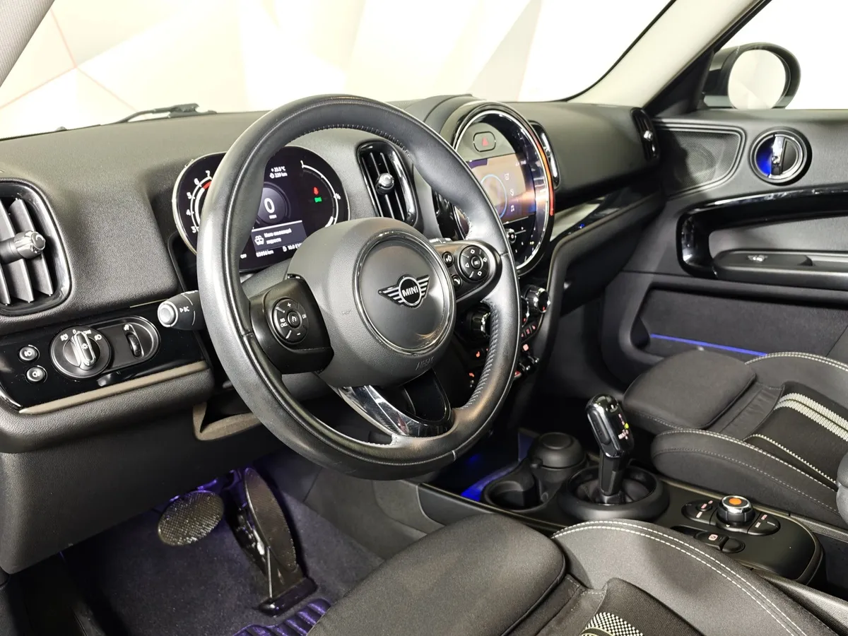 Mini Countryman Cooper S 2.0 ALL4 AT (192 л.с.) Зеленый в АВИЛОН. Слайд №12