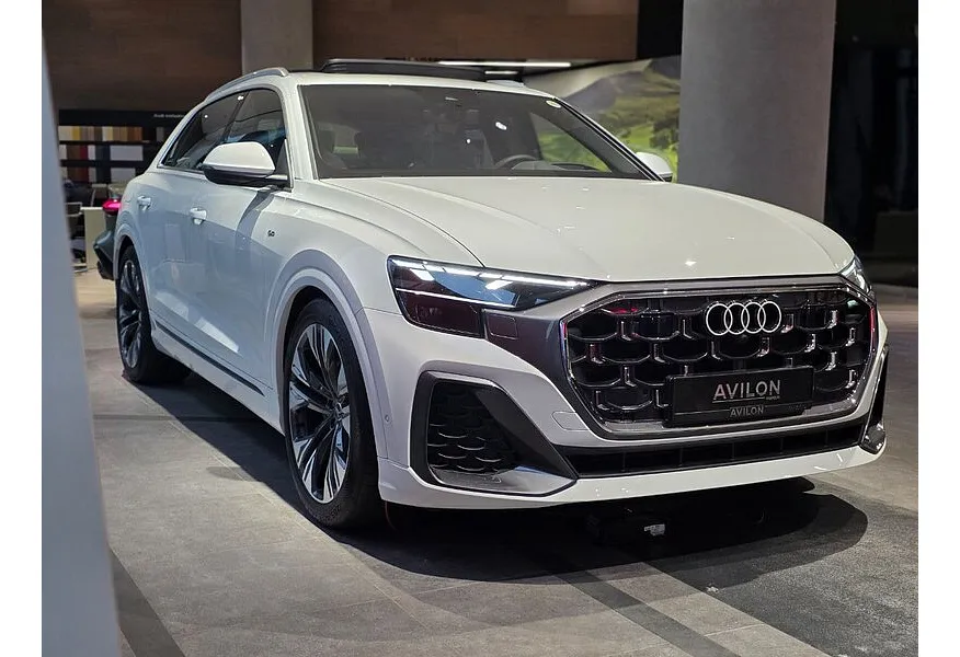 Audi Q8 3.0 TFSI tiptronic quattro (340 л.с.) Белый в АВИЛОН. Слайд №2