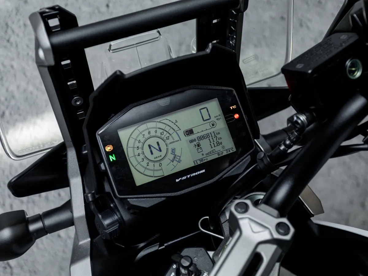 Suzuki V-Strom DL 1050 RQ V-Strom DL 1050 RQ 1050 см³ 1037 Белый в АВИЛОН. Слайд №5