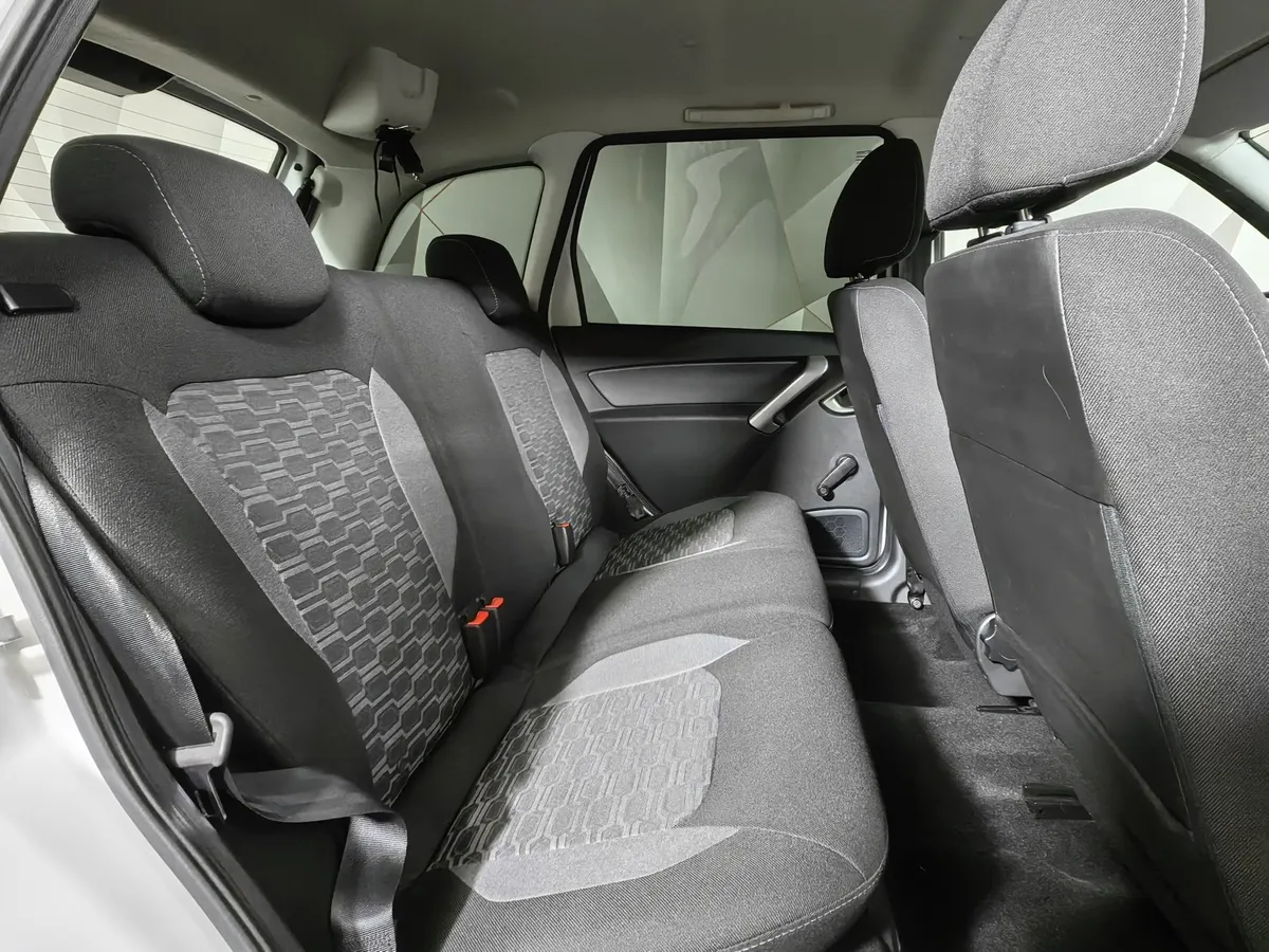 ВАЗ (Lada) Granta 1.6 MT (106 л.с.) Белый в АВИЛОН. Слайд №16