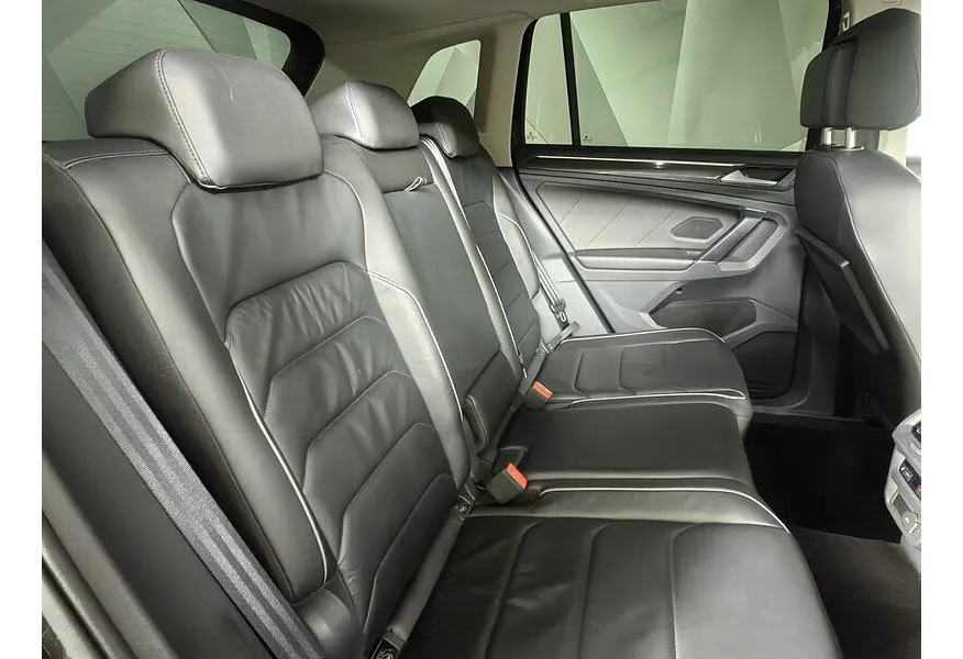 Volkswagen Tiguan 2.0 TSI 4Motion DSG (180 л.с.) Highline Черный в АВИЛОН. Слайд №15