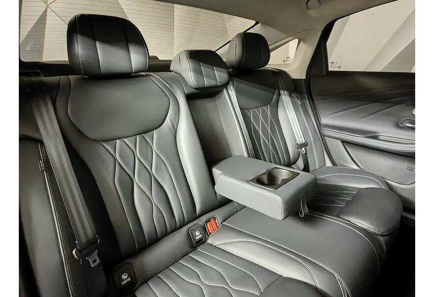 Chery Arrizo 8 1.6T DCT (197 л.с.) Ultimate Зеленый в АВИЛОН. Слайд №13