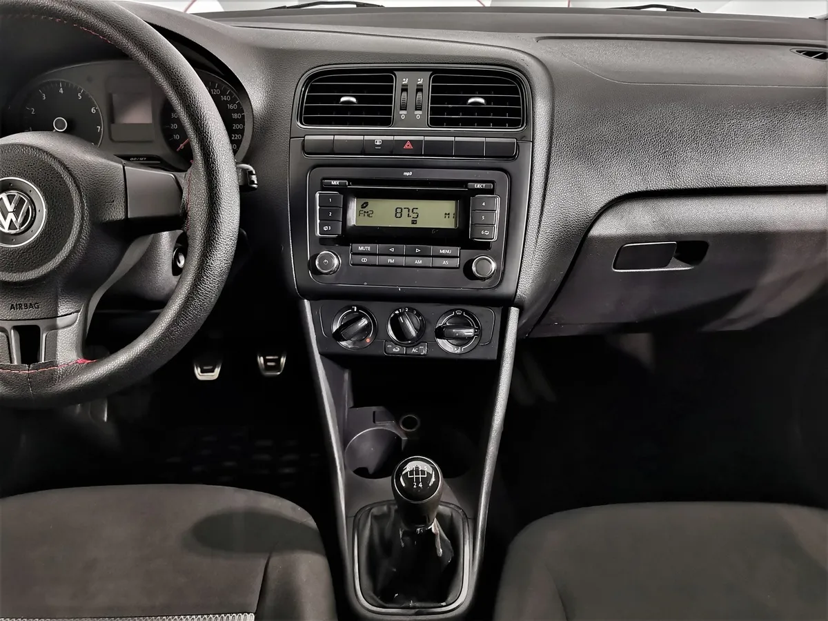 Volkswagen Polo 1.6 Tiptronic (105 л.с.) Comfortline Белый в АВИЛОН. Слайд №13