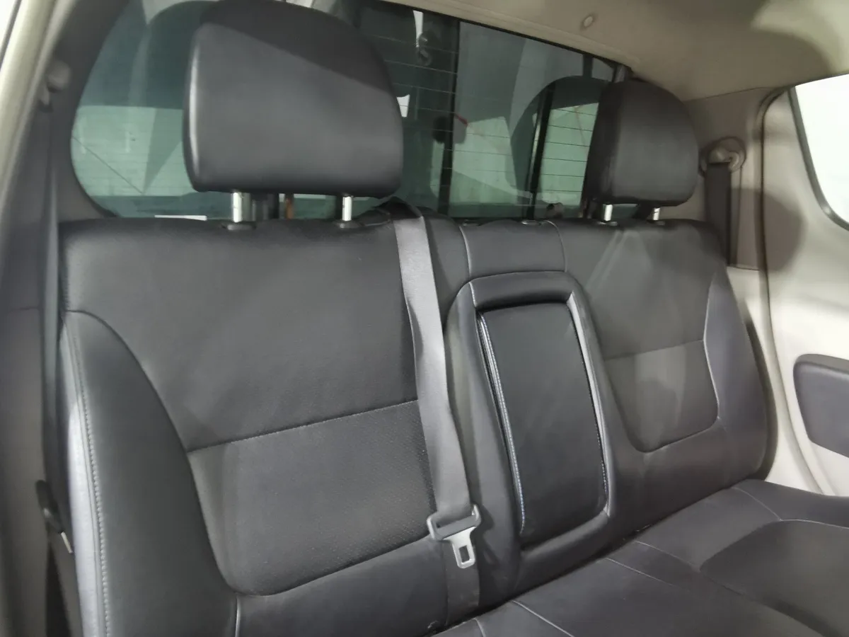 Mitsubishi L200 2.4 DID AT AWD (154 л.с.) DC Intense Серебристый в АВИЛОН. Слайд №16