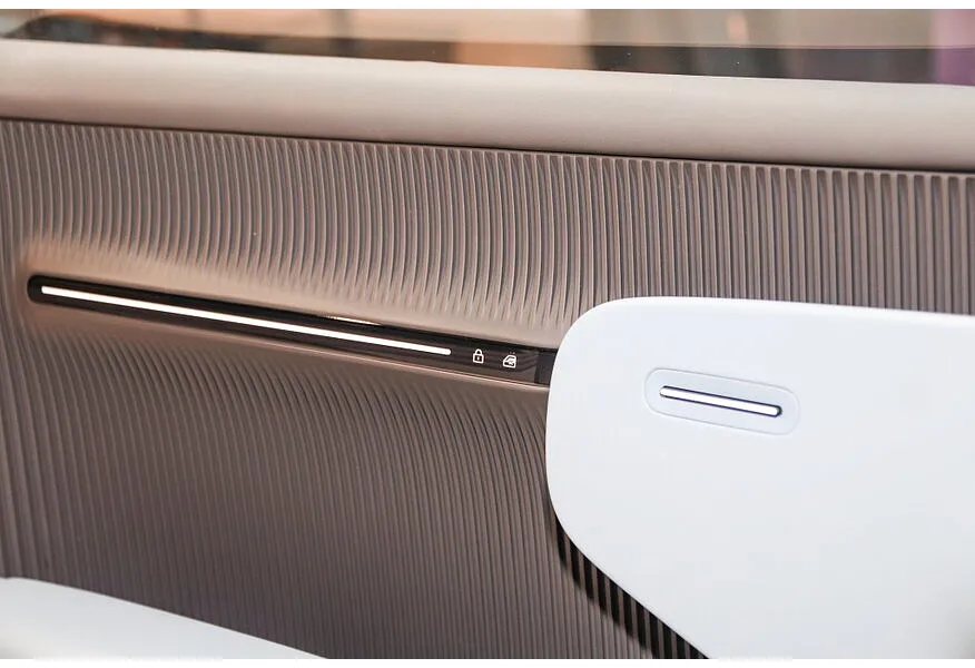 Avatr 12 AT 4WD (578 л.с.) Dual Motor Dynamic Серый в АВИЛОН. Слайд №16