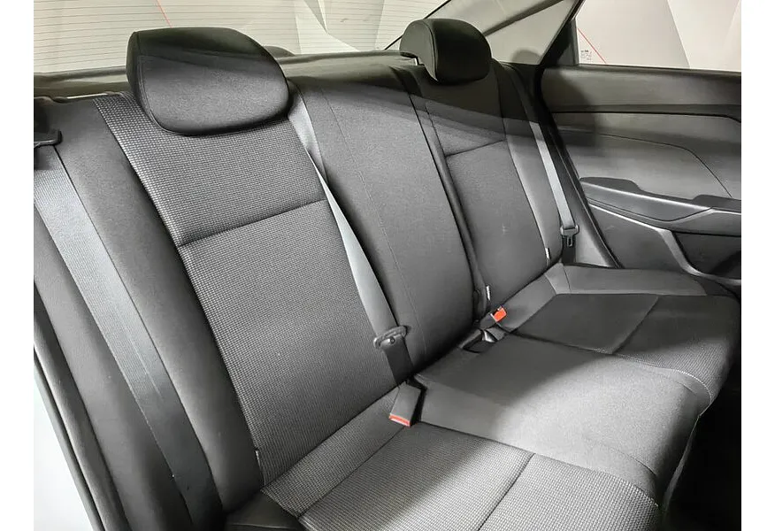 АВИЛОН - Hyundai Solaris 1.4 AT (100 л.с.) Comfort Белый - slide 8