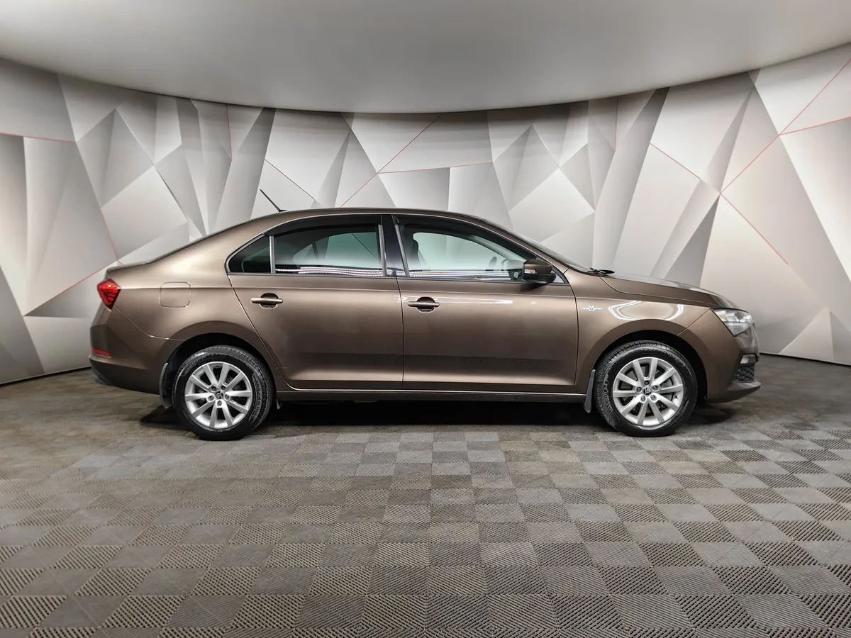 Skoda Rapid 1.6 AT (110 л.с.) Белый в АВИЛОН. Слайд №6