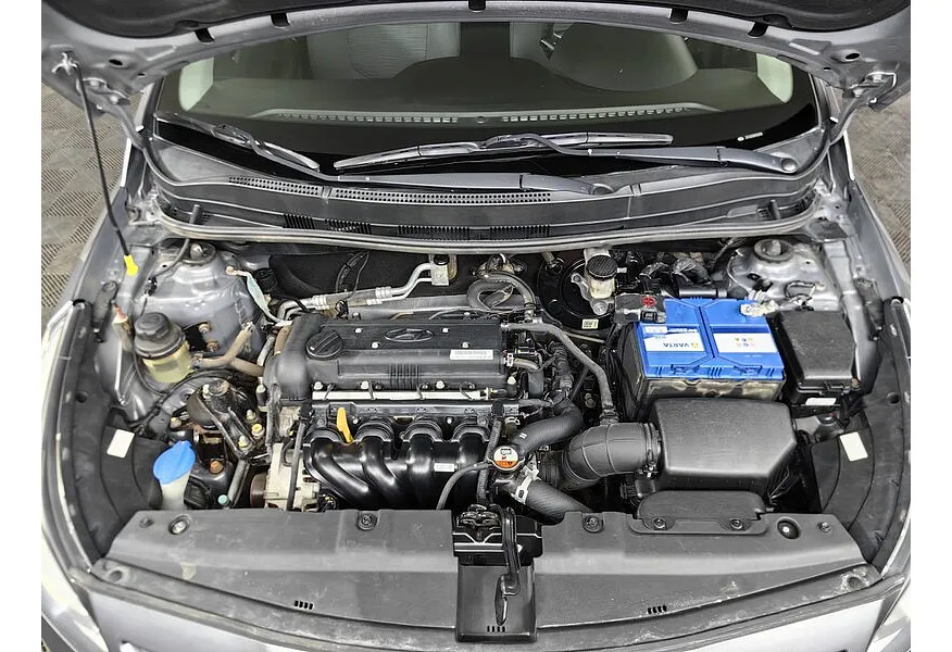 Hyundai Solaris 1.6 AT (123 л.с.) Comfort Серый в АВИЛОН. Слайд №11 Hyundai Solaris 1.6 AT (123 л.с.) Comfort Серый в АВИЛОН. Слайд №11