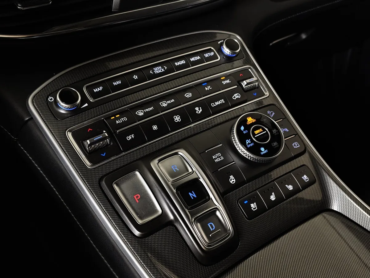 Hyundai Santa Fe 2.2 CRDi AWD 8AT (200 л.с.) High-Tech Синий в АВИЛОН. Слайд №22