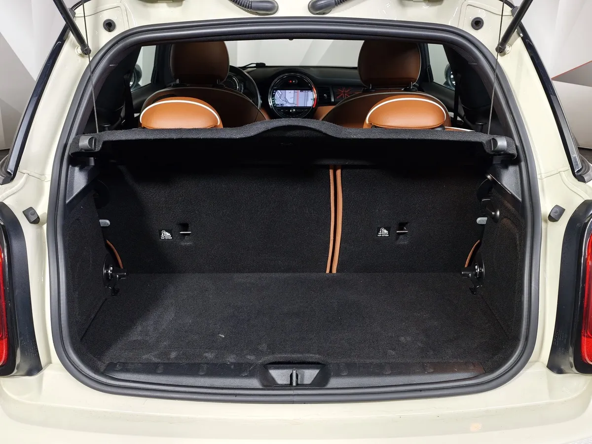MINI Hatch 2.0 AMT (192 л.с.) S Белый в АВИЛОН. Слайд №9
