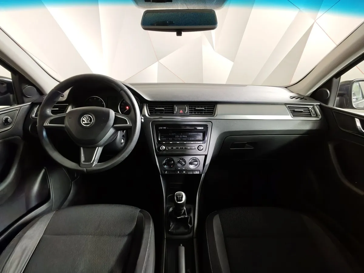 Skoda Rapid 1.6 MT (105 л.с.) Черный в АВИЛОН. Слайд №12