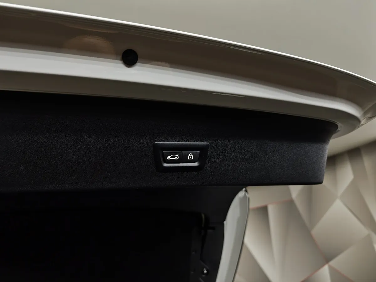 BMW X4 xDrive30i Steptronic (249 л.с.) M Sport Белый в АВИЛОН. Слайд №16