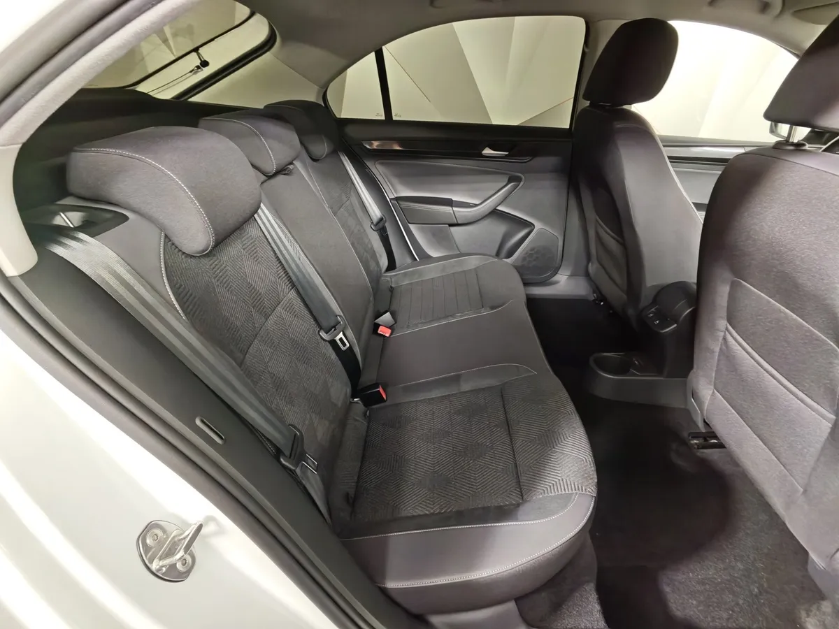 Volkswagen Polo 1.6 MPI AT (110 л.с.) Exclusive + Комфорт Белый в АВИЛОН. Слайд №16