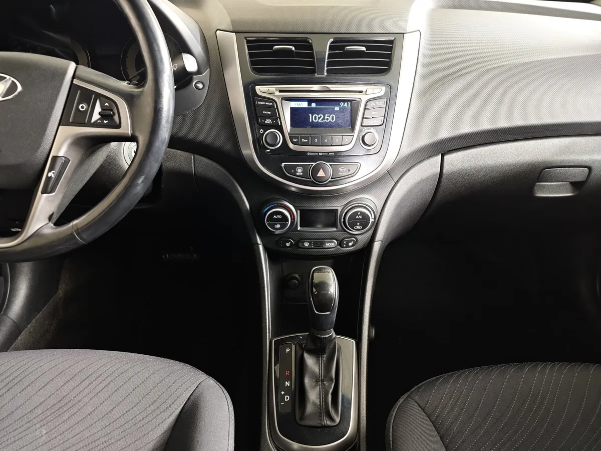 Hyundai Solaris 1.6 AT (123 л.с.) Elegance Серебристый в АВИЛОН. Слайд №15