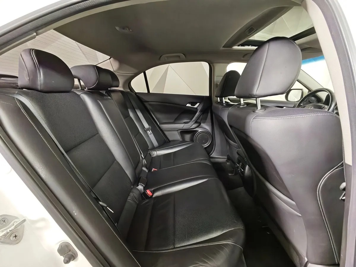 Honda Accord Type S 2.4 AT (201 л.с.) Белый в АВИЛОН. Слайд №16
